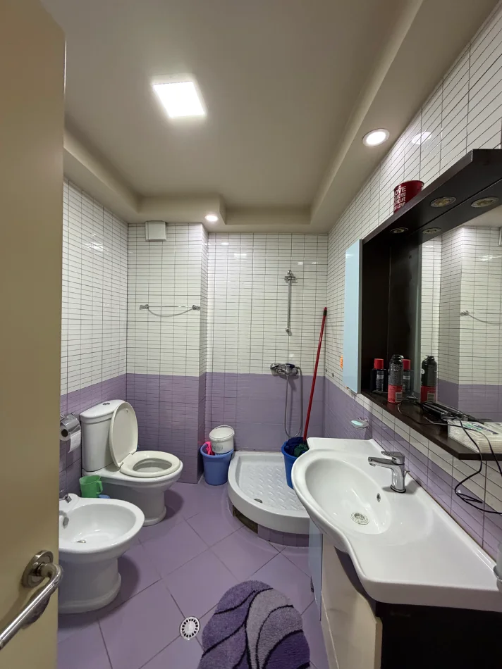 Tirane, shitet 3+1 , 147 m² 245.000 € (Astir)