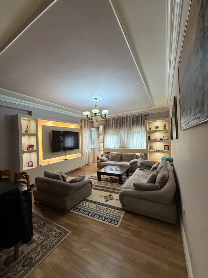 Tirane, shitet 3+1 , 147 m² 245.000 € (Astir)