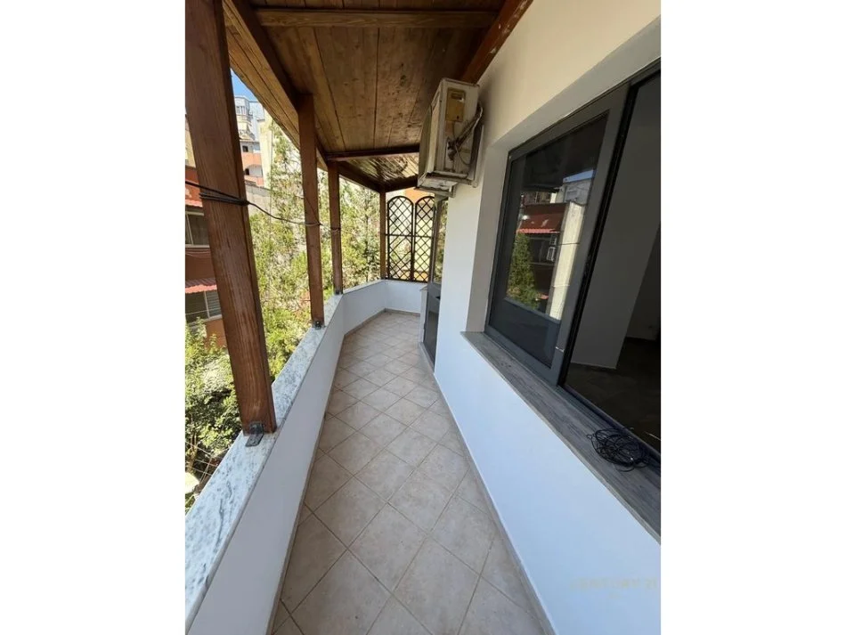 Tirane, shes apartament 1+1 Kati 3, 45 m² 110.000 € 