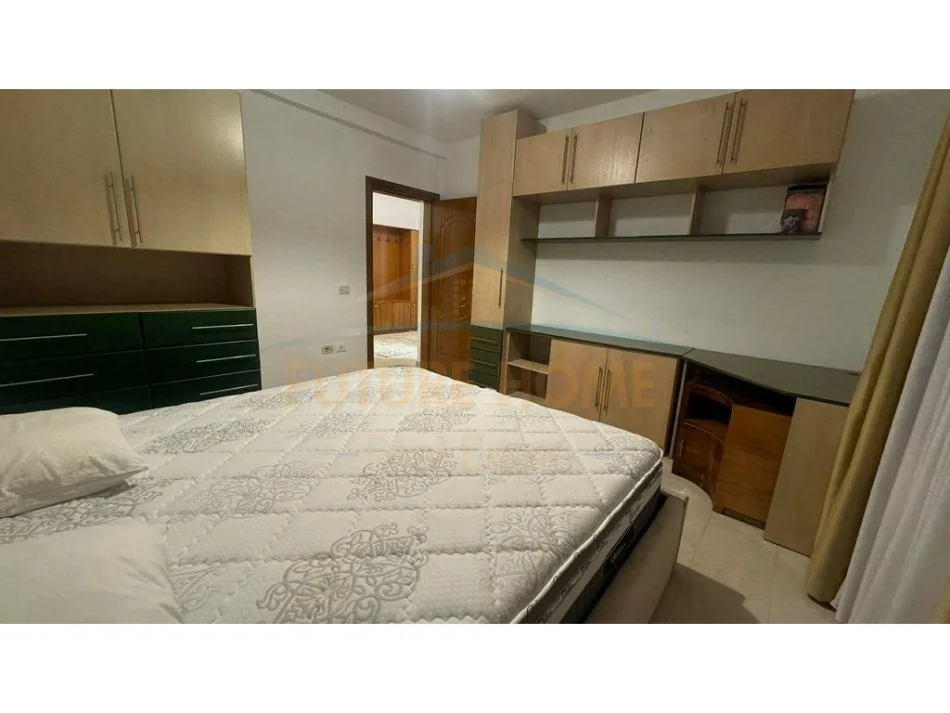 Tirane, jepet me qera apartament Kati 7, 120 m² 1.000 €