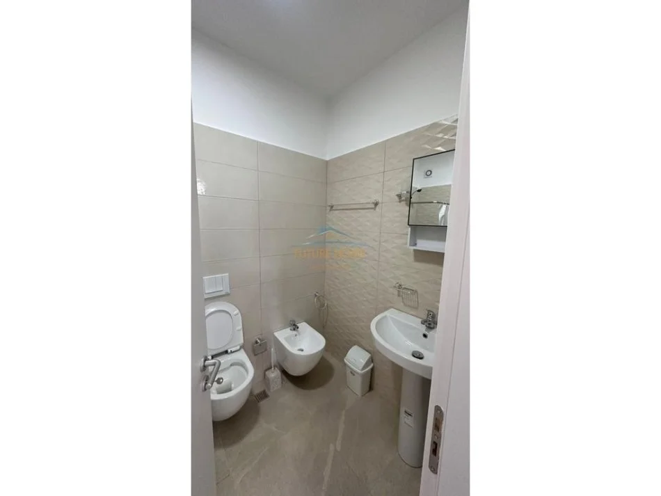 Tirane, jepet me qera apartament Kati 2, 78 m² 700 € 