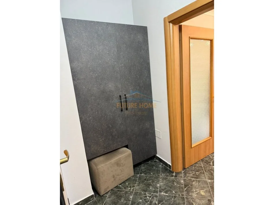 Tirane, jepet me qera apartament Kati 5, 94 m² 750 €