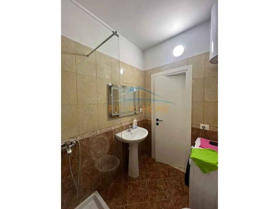 Tirane, jepet me qera apartament Kati 2, 68 m² 520 €
