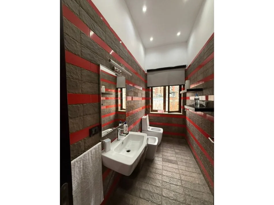 Tirane, jepet me qera apartament Kati 4, 120 m² 1.200 €