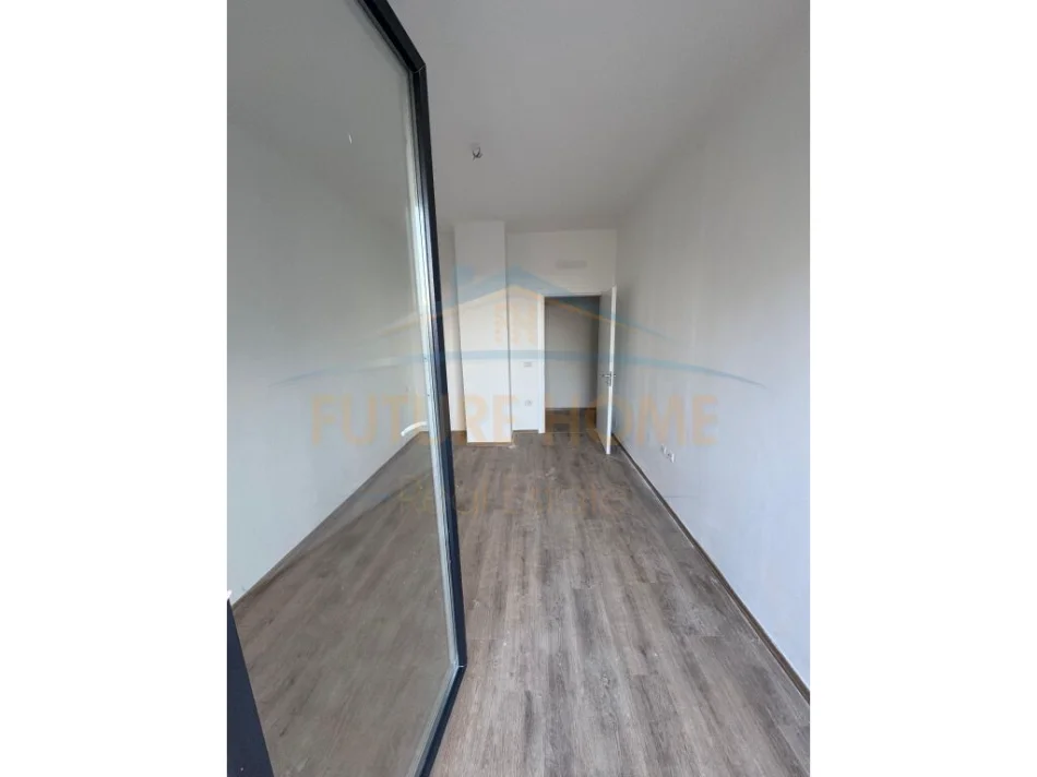jepet me qera apartament Kati 8, 101 m² 1.000 €