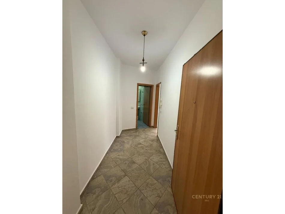 Tirane, shes apartament 1+1 Kati 3, 45 m² 110.000 € 