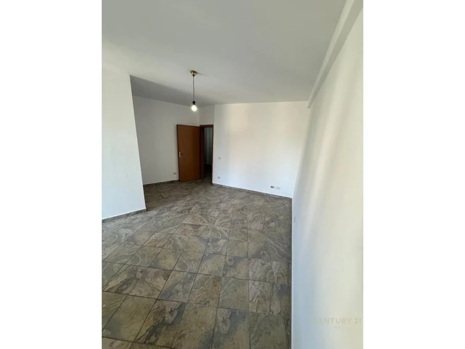 Tirane, shes apartament 1+1 Kati 3, 45 m² 110.000 € 