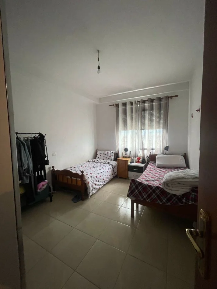 Tirane, shitet apartament 2+1+Ballkon Kati 5, 97 m² 130.000 € (Astir)