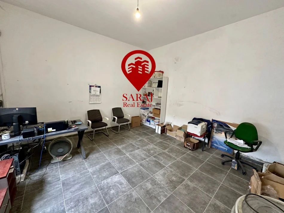 Tirane, jepet me qera magazine Kati 0, 315 m² 2.000 € (Siri Kodra ish Frigoriferi)