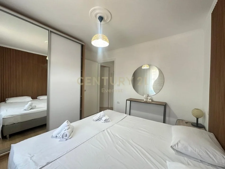 Tirane, jepet me qera apartament 1+1 Kati 4, 50 m² 650 € 