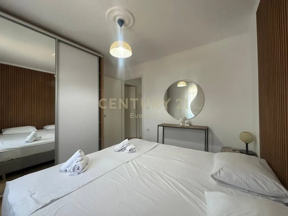 Tirane, jepet me qera apartament 1+1 Kati 4, 50 m² 650 € 