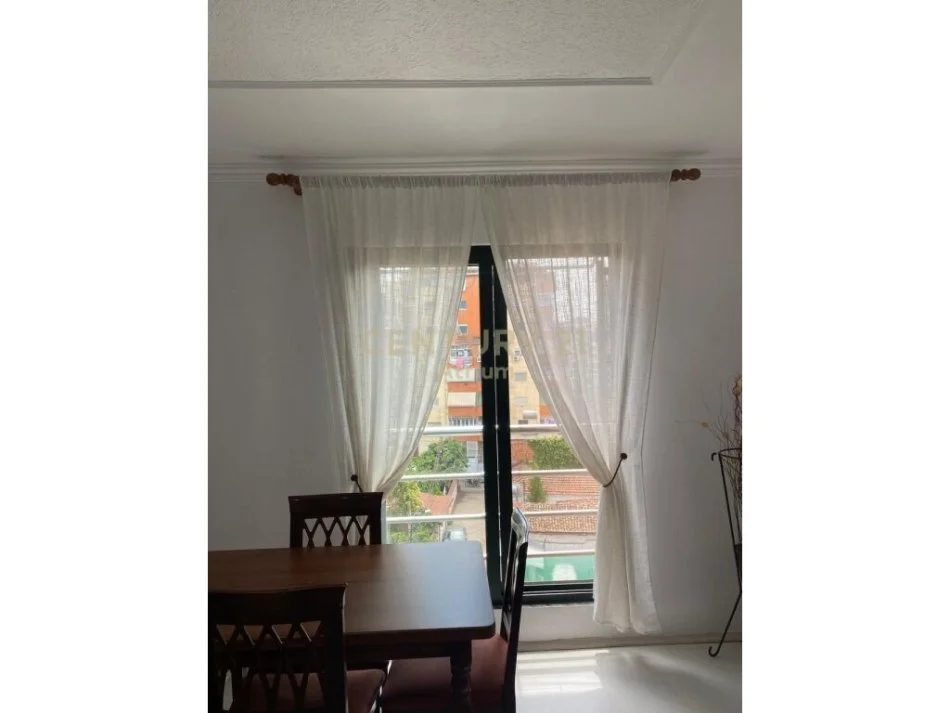 Tirane, shitet apartament 1+1 Kati 5, 47 m² 77.000 € (Rruga Bardhyl, prane Oslo)