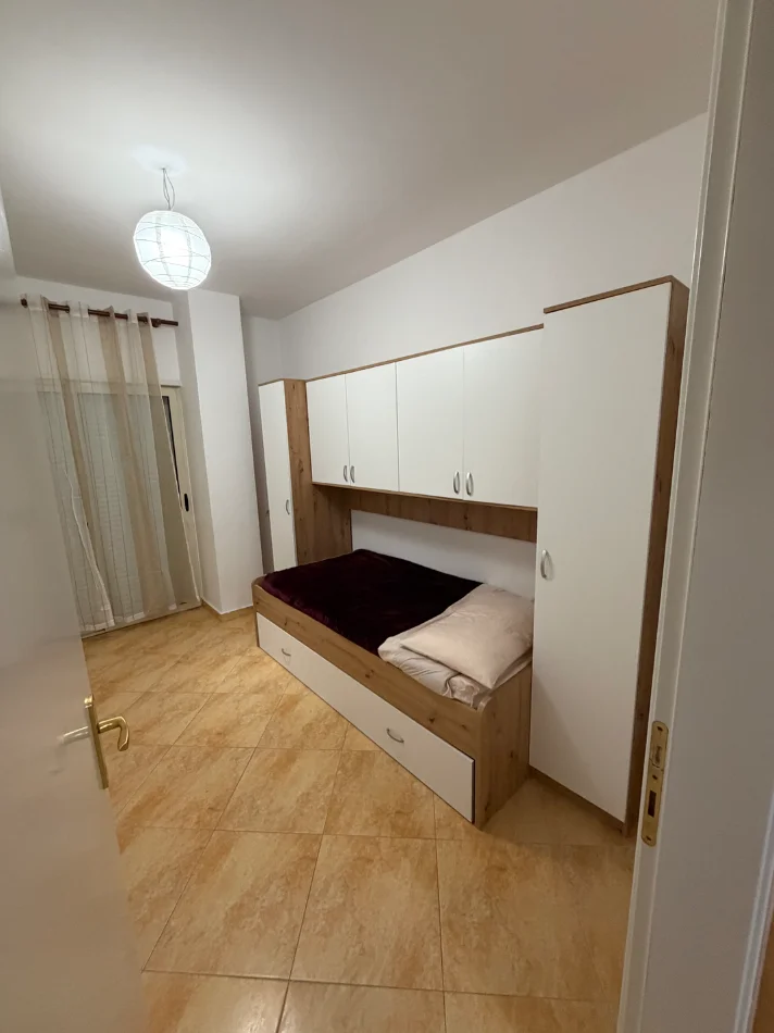 Tirane, jap me qera apartament 2+1 , 105 m² 750 € (Don bosco)