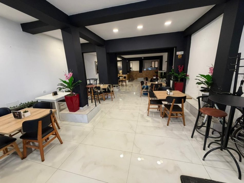 Durres, shitet bar-resorant Kati 0, 147 m² (Lgj. Nr 5)