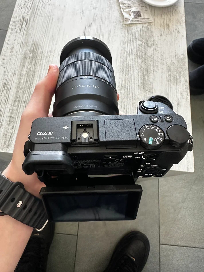 Durres, shes Sony A6500 + 18-135mm OSS | SUPER gjendje | Vetëm 31K shutter