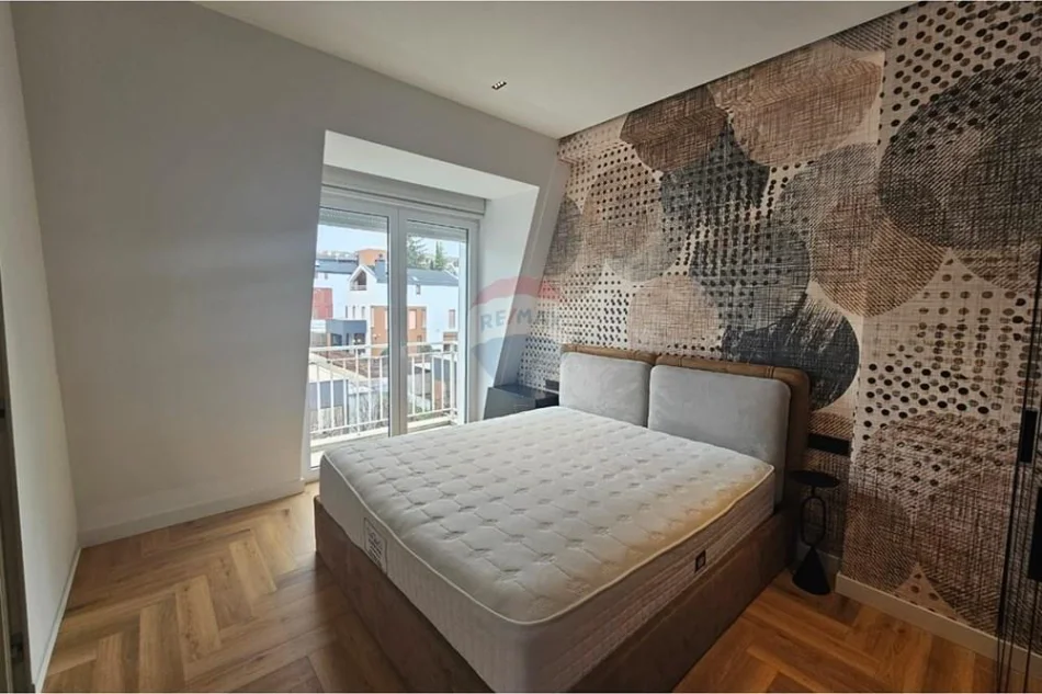 Tirane, jepet me qera 2+1 , 115 m² 1.900 € (Joy Rezidence)
