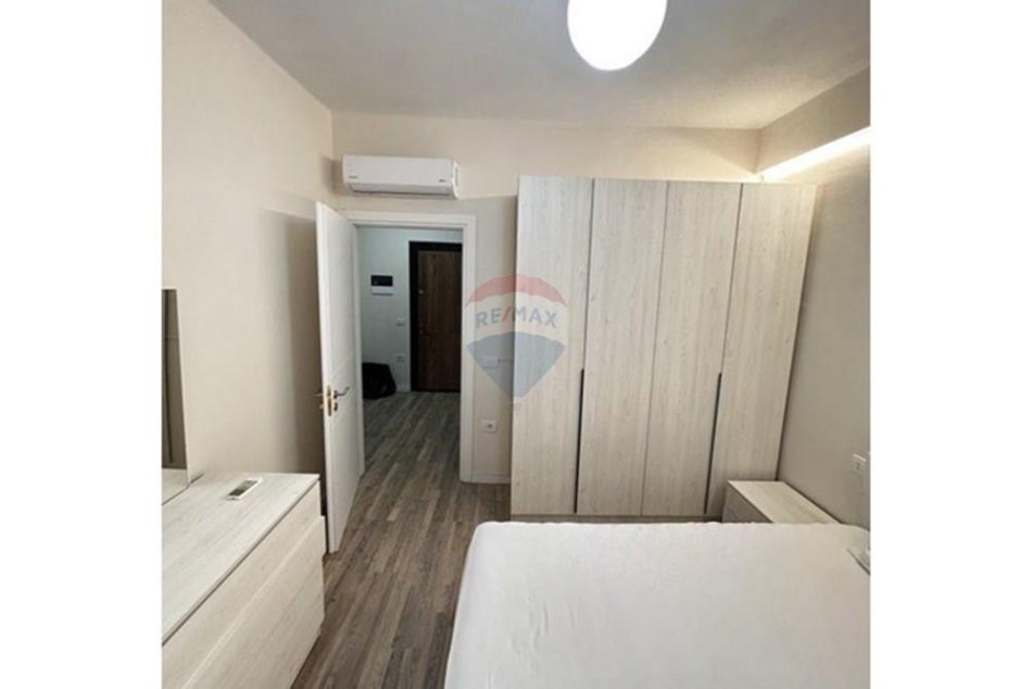 Tirane, jepet me qera apartament 1+1 Kati 1, 73 m² 500 € (Rruga Sokrat Miho)