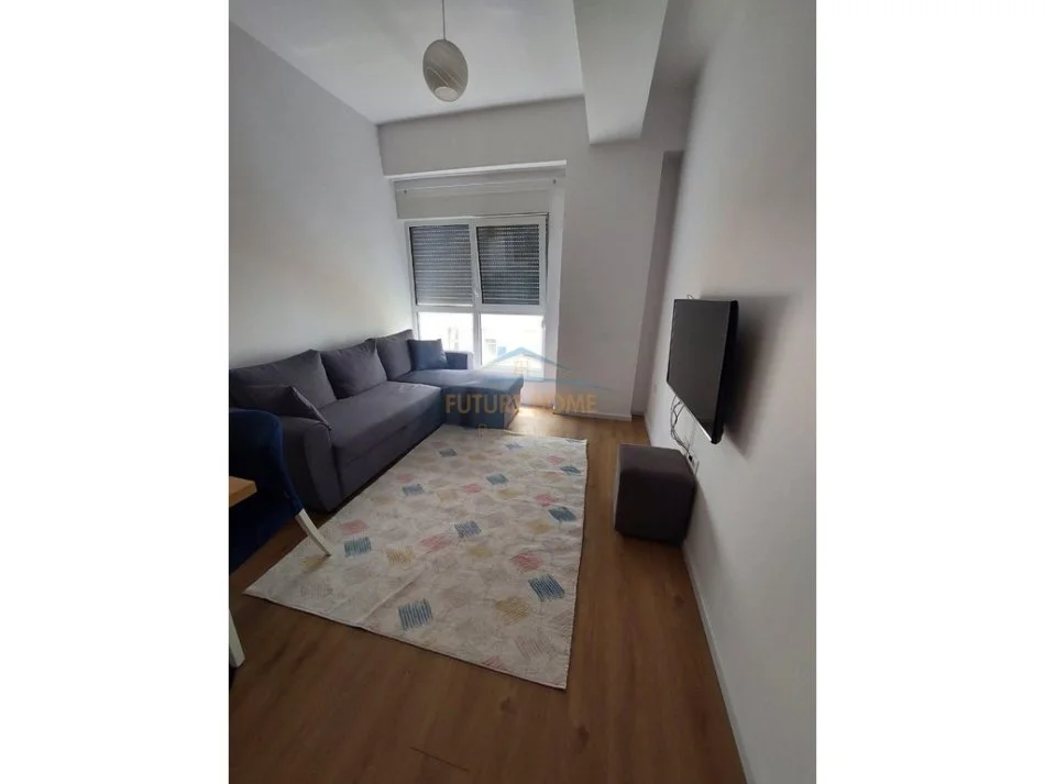 Tirane, jepet me qera apartament 1+1+Ballkon Kati 4, 56 m² 400 € (Kaimi)