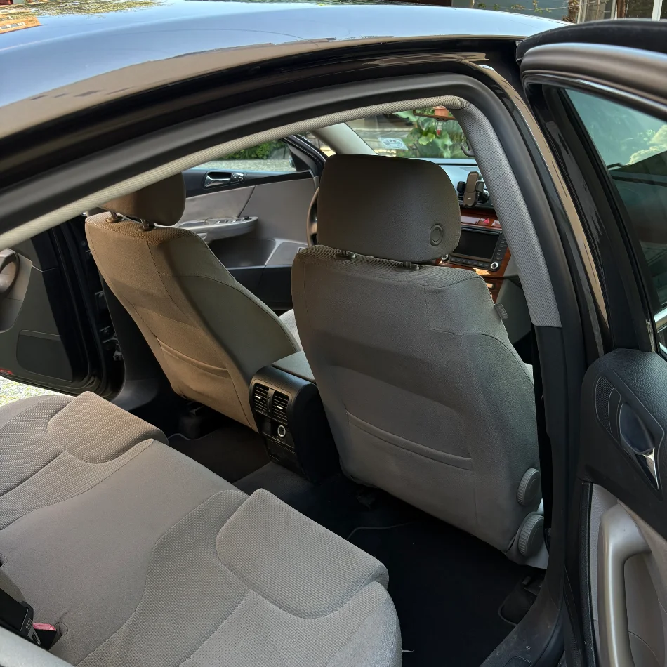 Tirane, shitet makine Volkswagen Passat Nafte, kafe automatik Klima 297.000 km 4.500 €