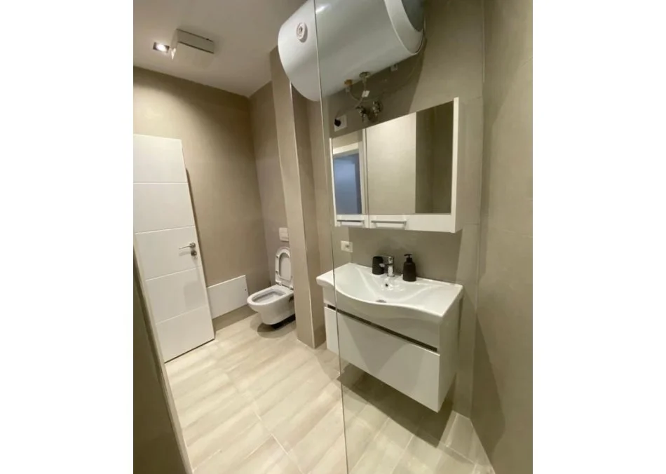 Tirane, jepet me qera apartament 1+1+Ballkon Kati 2, 500 € (Fakulteti i Inxhinierise se Ndertimit, 21 Dhjetori)