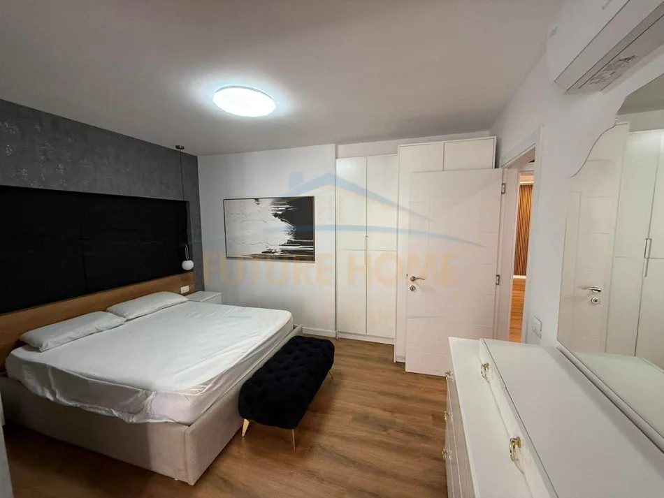 Tirane, jepet me qera apartament Kati 5, 119 m², 1000 euro