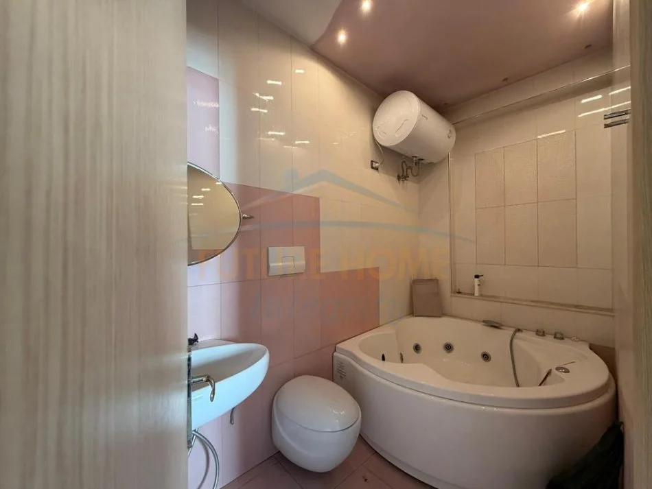 Tirane, shitet apartament Kati 3, 127 m² 225.000 €