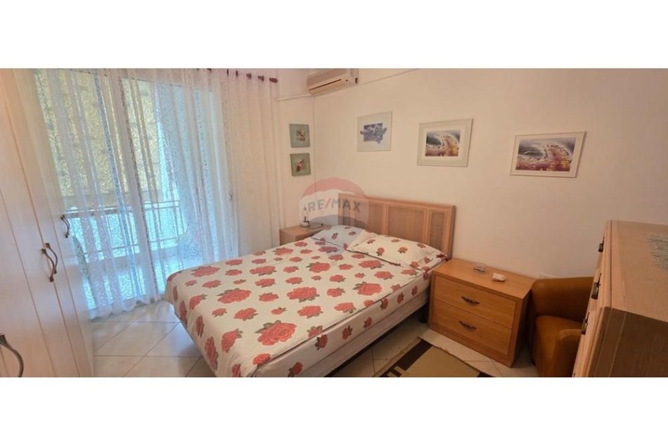 Tirane, jepet me qera apartament 1+1 Kati 4, 64 m² 800 € (AR - Turbinat)