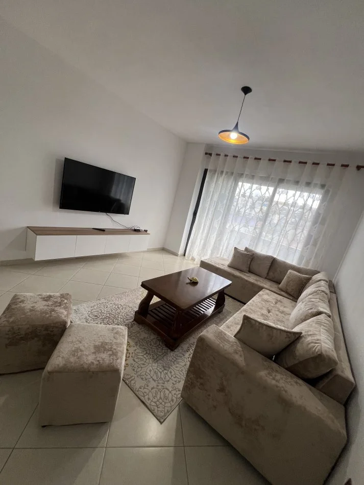 Tirane, jepet me qera apartament 2+1 Kati 2, 90 m² 500 € (Astir , Vila L)