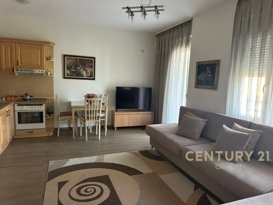 Tirane, jepet me qera apartament 2+1 Kati 4, 74 m² 80 €