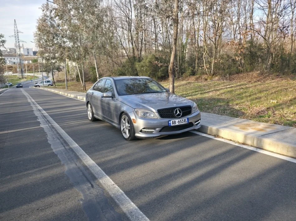 Tirane, shes makine Mercedes-Benz C300 4MATIC 2011 Benzin+Gaz, gri e erret automatik Kondicioner 246.000 km 5.800 €