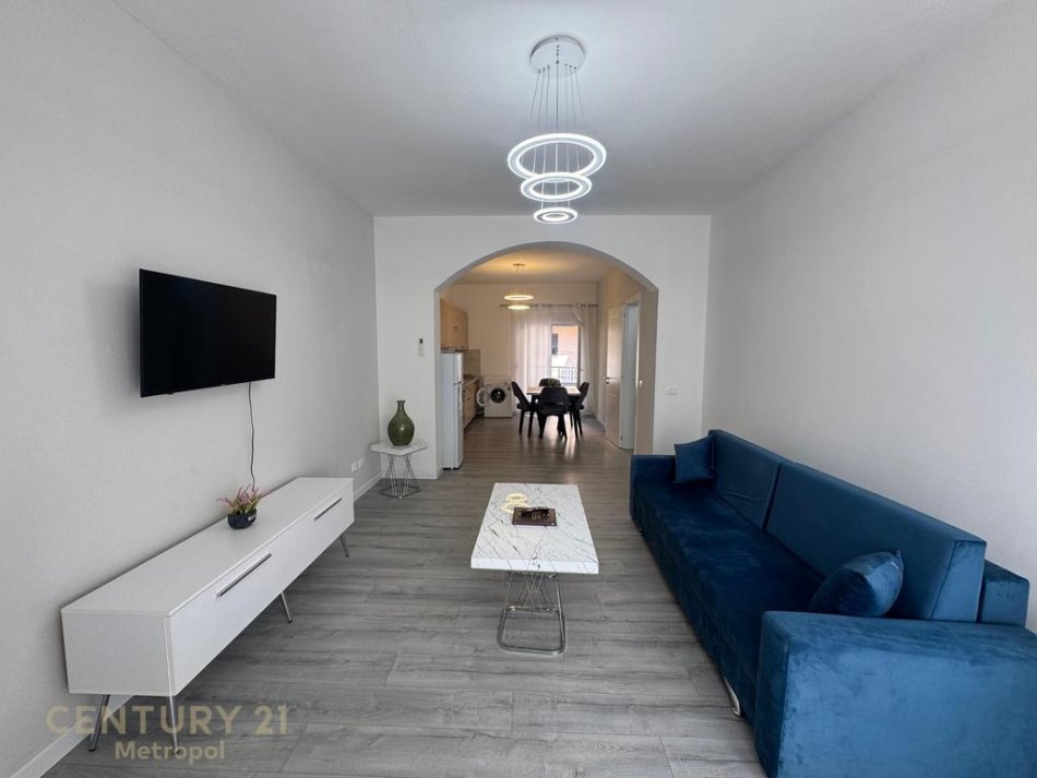 Tirane, jepet me qera apartament 1+1 Kati 1, 60 m² 550 € 