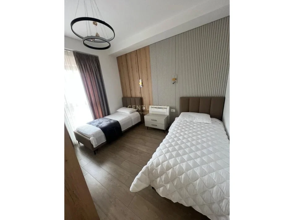 Tirane, jepet me qera apartament 2+1 Kati 18, 120 m² 1.500 € 