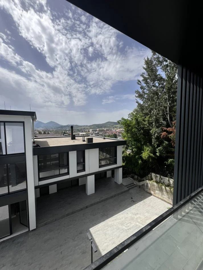 Tirane, shes apartament+verande | Penthouse 3+1+Aneks+Ballkon Kati 2, 154 m² 390.000 € 