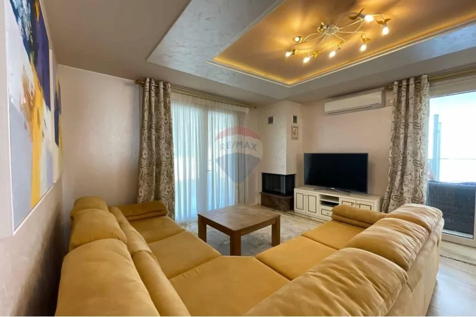 Tirane, shitet 4+1 , 227 m² 415.000 € (Rruga Peti)