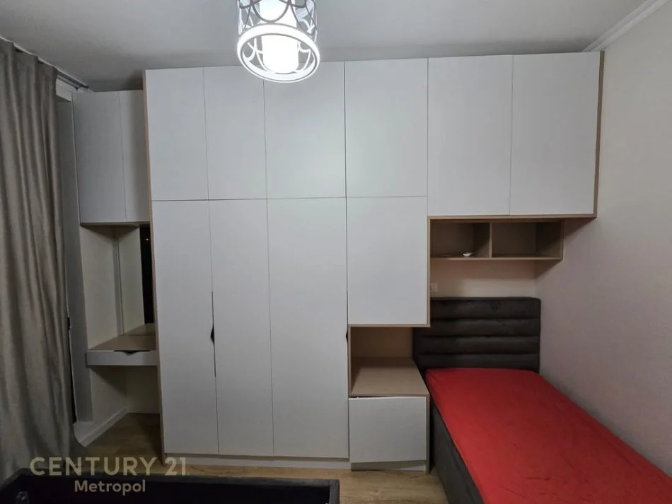 Tirane, jepet me qera apartament 1+1 Kati 3, 62 m² 500 € 