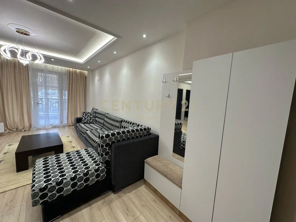 Tirane, shitet apartament 2+1 Kati 2, 107 m² 145.000 € (Yzberisht, perball Grand Galerise)