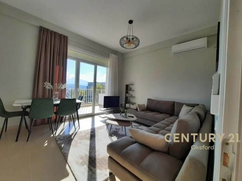 Tirane, jepet me qera apartament 2+1 Kati 1, 97 m² 900 € 