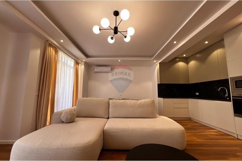 Tirane, jepet me qera apartament 1+1 Kati 3, 80 m² 550 € (Xibraku)