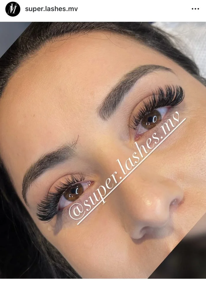 Ofroj kurse Estetike