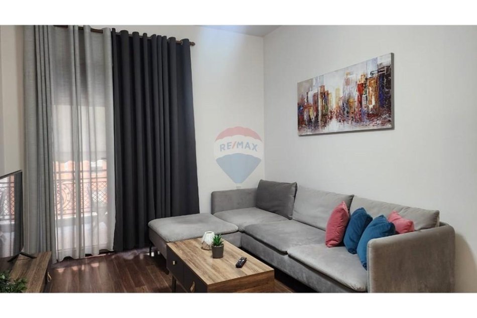 Tirane, jepet me qera apartament 1+1 , 78 m² 800 € (Delijorgji)