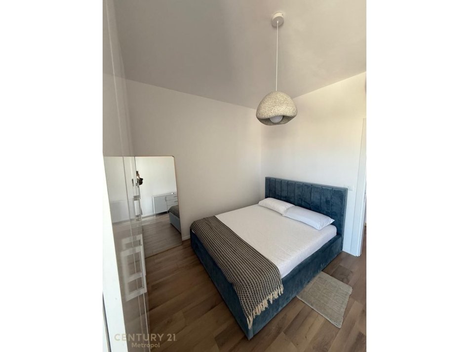 Tirane, jepet me qera apartament 1+1 Kati 10, 72 m² 650 € (Zogu i Zi)