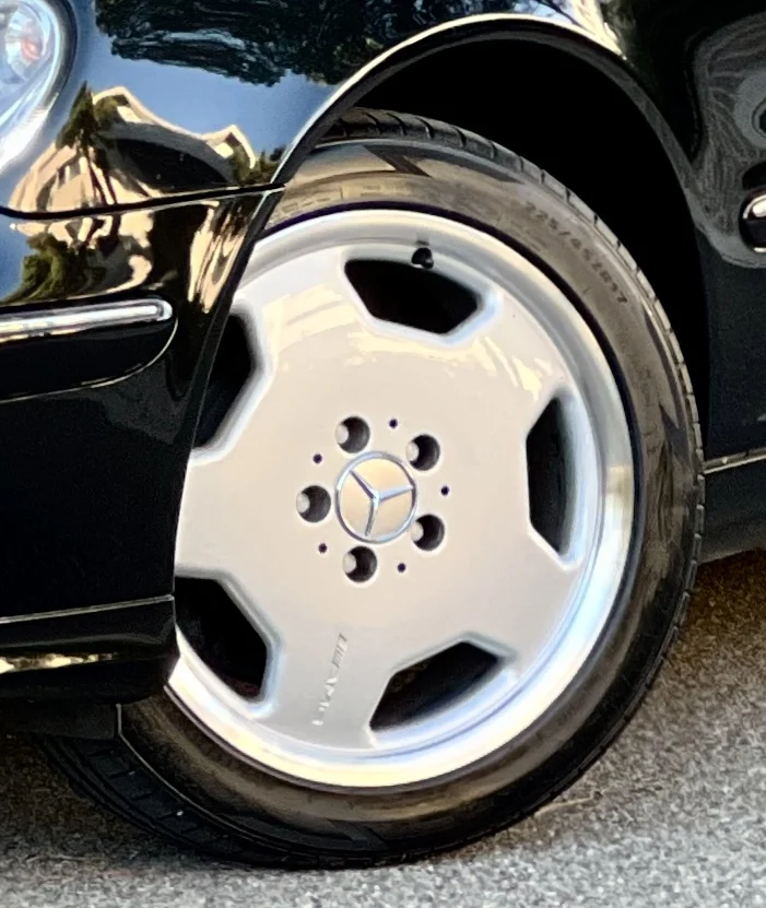 Durres, shes gome dhe disk Disqe&amp;Goma Mercedes AMG MONOBLOCK , 1.400 €