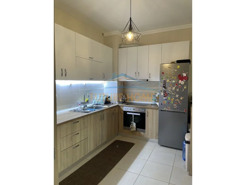 Tirane, shitet apartament 2+1 Kati 1, 103 m² 155.000 € (Rruga aleksander moisiu, Kinostudio)