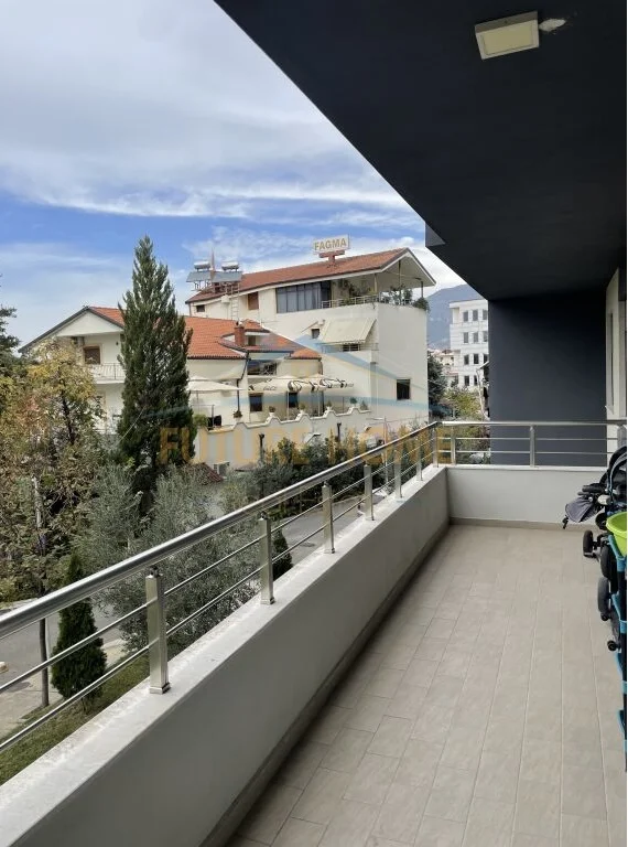 Tirane, shitet apartament 2+1 Kati 1, 103 m² 155.000 € (Rruga aleksander moisiu, Kinostudio)