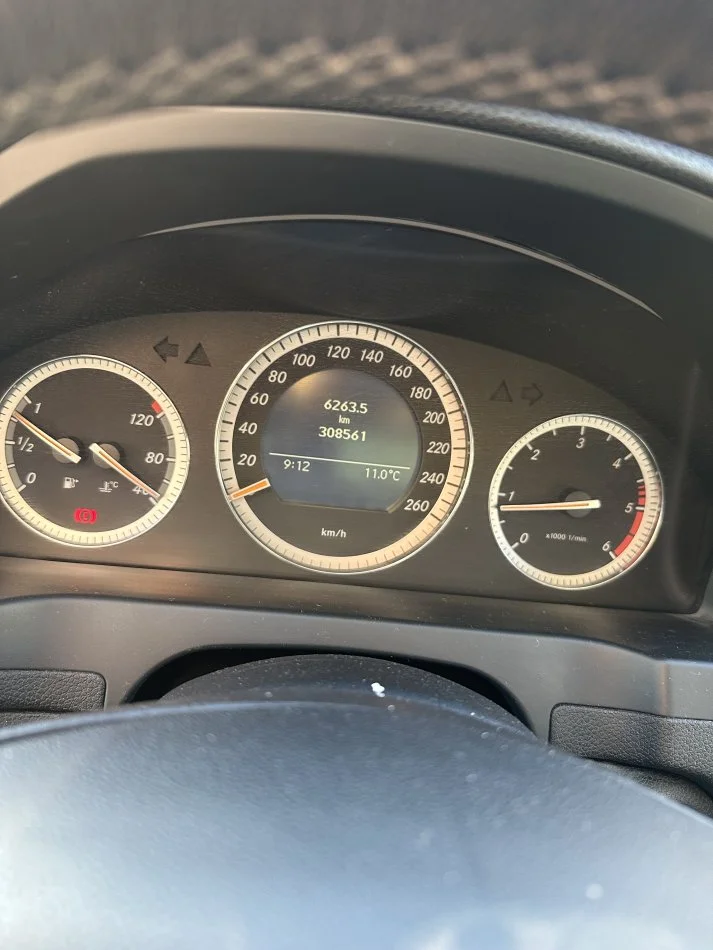 Tirane, shes makine Mercedes C Class 200 Nafte, gri metalizato manuale Klima 6.700 €