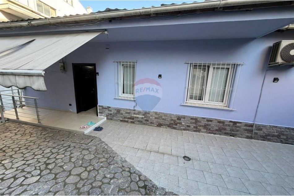 Tirane, jepet me qera apartament 1+1 Kati 1, 70 m² 400 € (Sotir Caci)