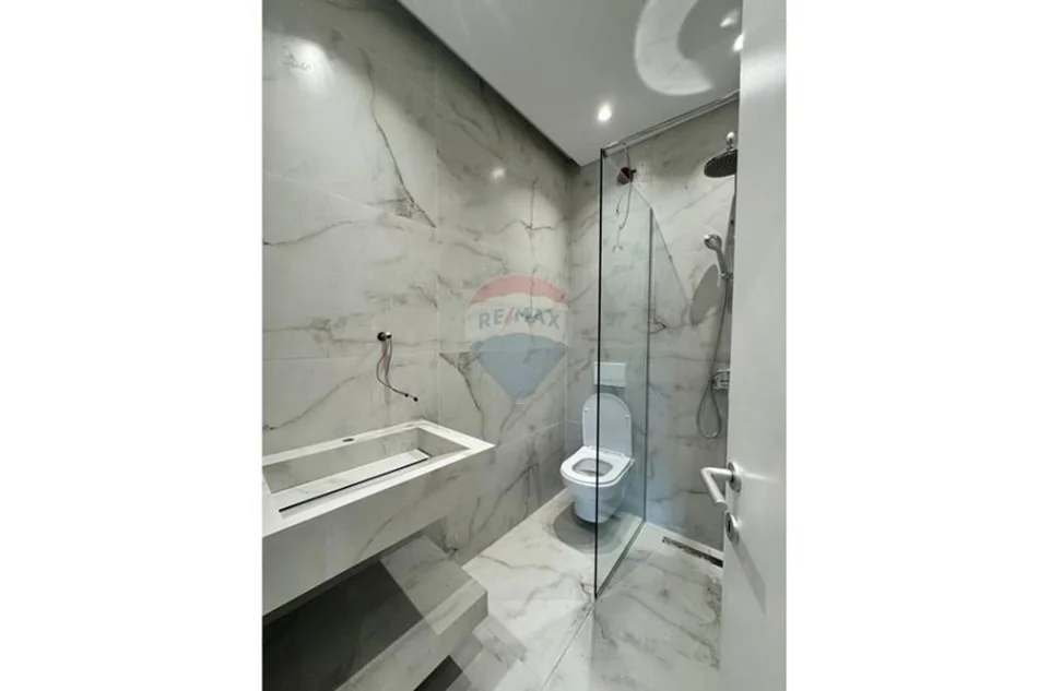 Tirane, shitet 2+1 , 121 m² 267.000 € (Rrugae Elbasanit)