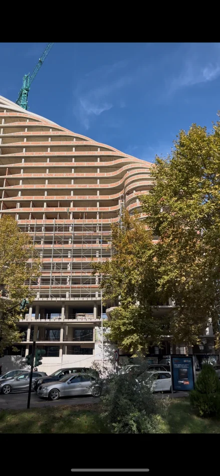 Tirane, shitet garsonier 1+1 , 