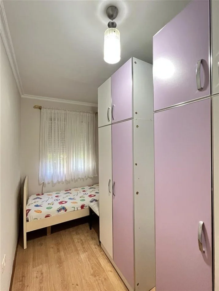 Tirane, jepet me qera apartament 2+1 Kati 2, 65 m² 500 € (Ish Parku , Shkolla Naim Frasheri)