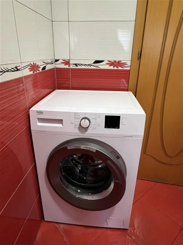 Tirane, jepet me qera apartament 2+1 Kati 2, 65 m² 500 € (Ish Parku , Shkolla Naim Frasheri)